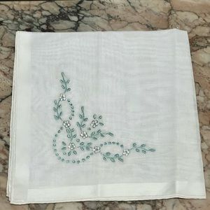 VINTAGE EMBROIDERY MULTI COLOR FLOWERS LADIES' HANKIE/HANDKERCHIEF